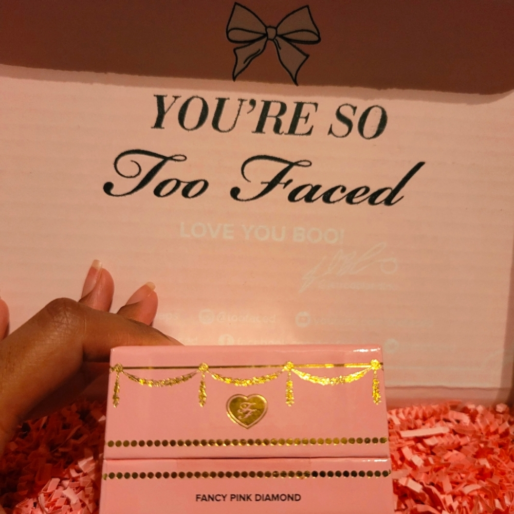 Too Faced Diamond highlighter in Fancy Pink Diamond